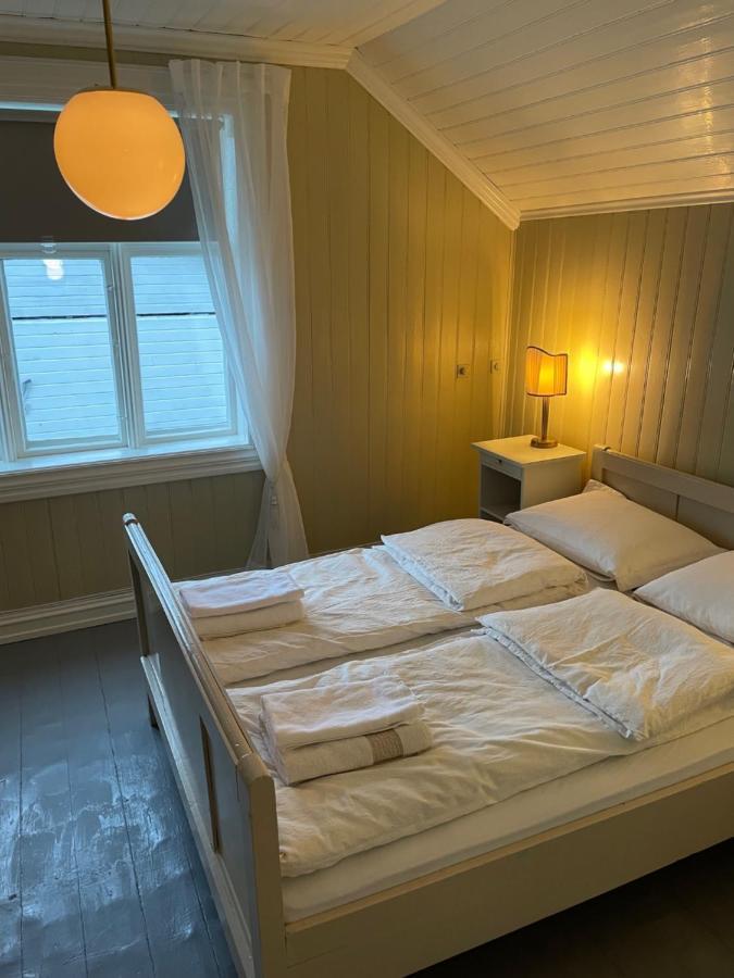 2. Etg I Dampskipsbrygga, Lodingen Havn Bagian luar foto