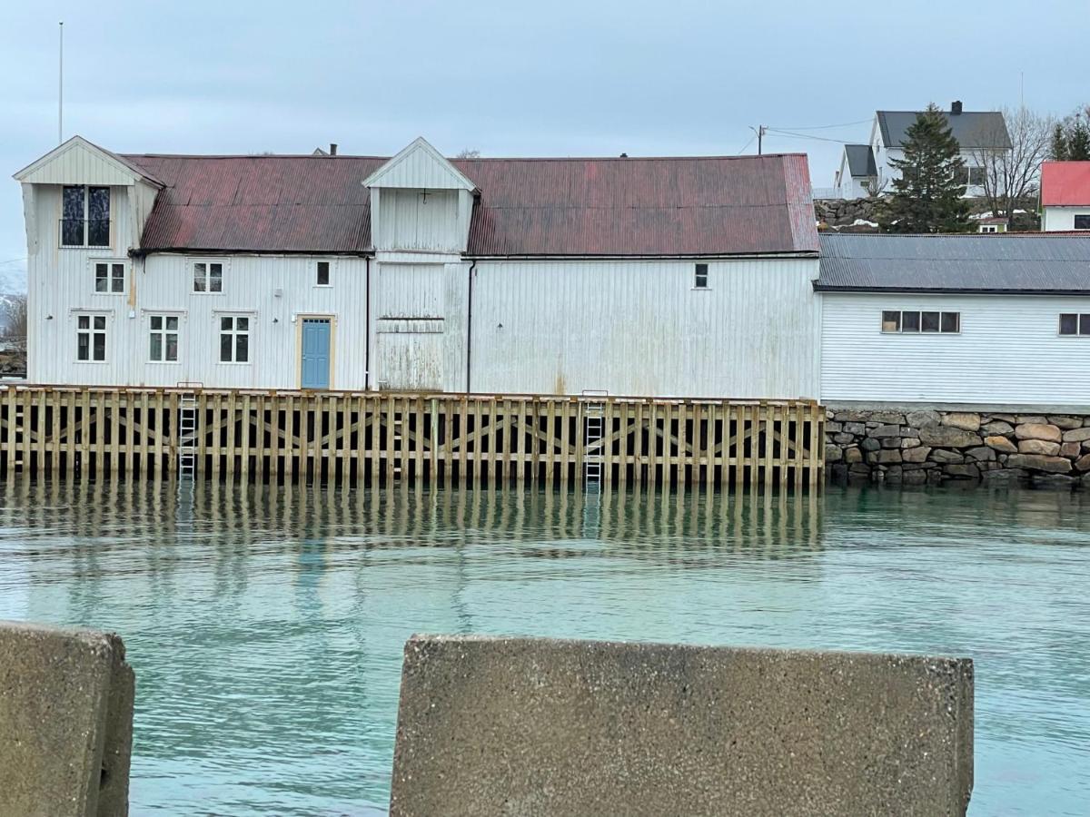 2. Etg I Dampskipsbrygga, Lodingen Havn Bagian luar foto